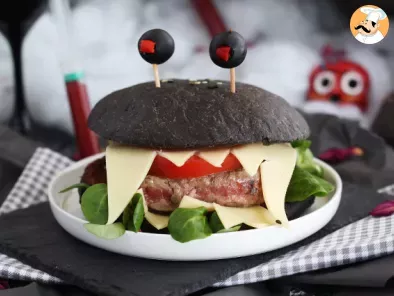 Ricetta Monster burger, il cheeseburger da preparare assolutamente per halloween