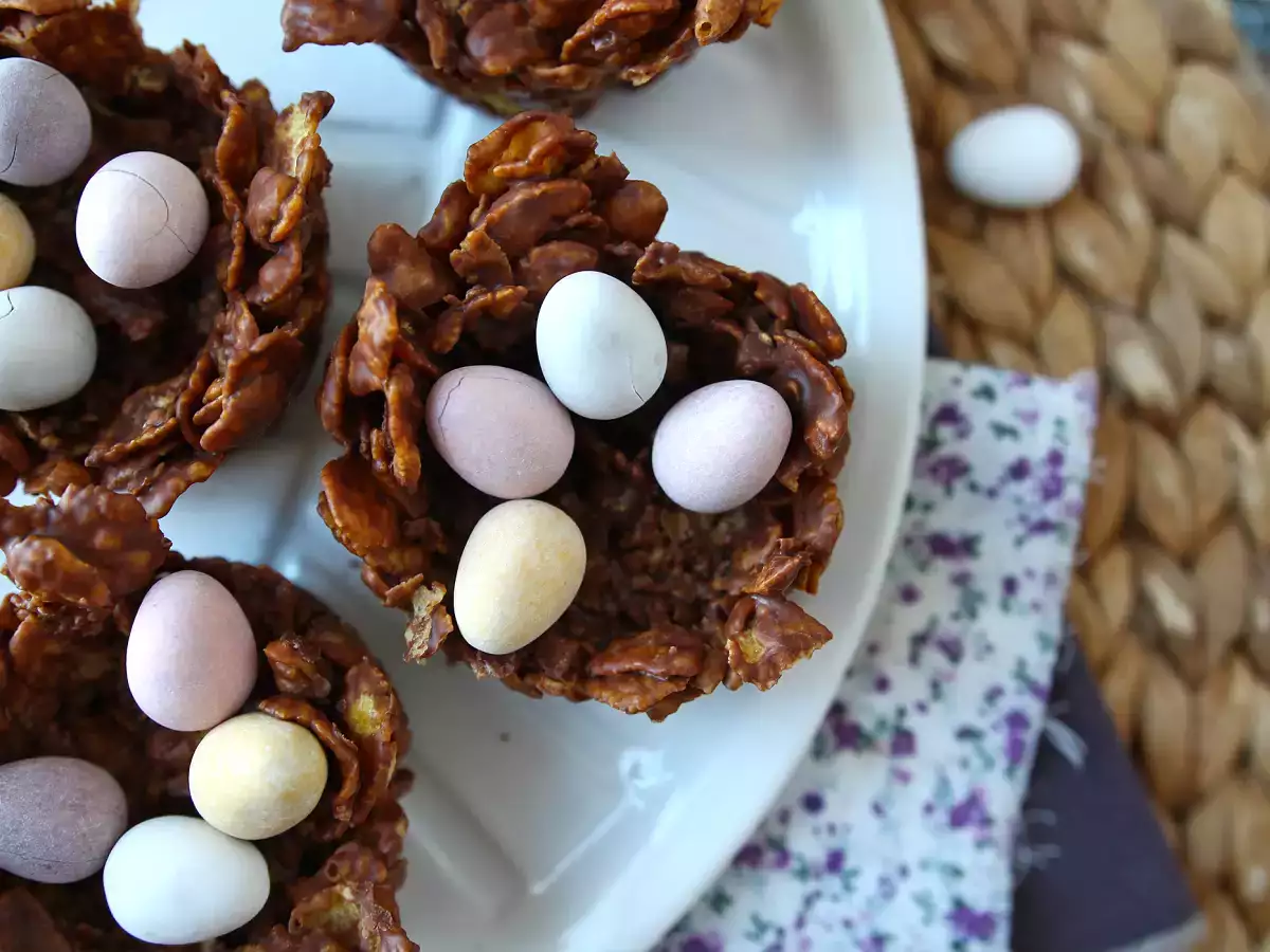 Nidi di Pasqua al cioccolato con cornflakes croccanti - foto 5