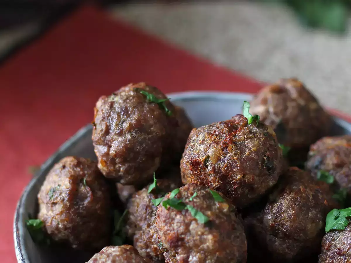 Polpette in friggitrice ad aria morbidissime: ricetta facile e veloce con carne di manzo - foto 6