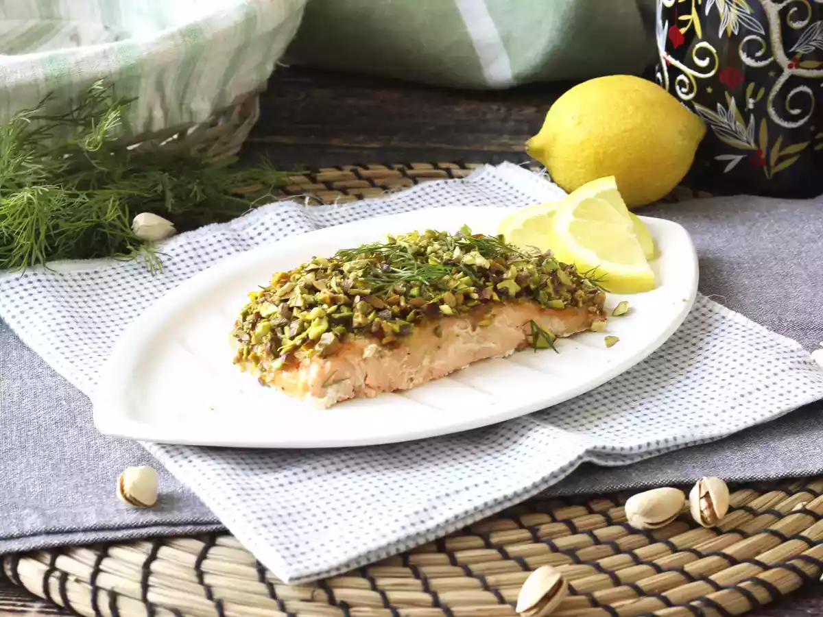 Salmone in crosta di pistacchi: ricetta leggera, veloce e raffinata - foto 4