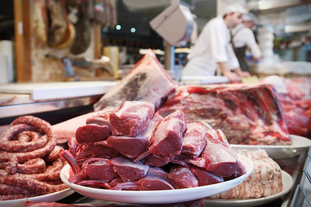 Carne: magra o grassa? La guida completa per orientarti tra i tagli e fare la scelta migliore.