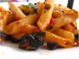 Ricetta Penne lisce con melanzane e olive nere