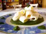 Ricetta Rigatoni alla ricotta su vellutata di broccoli