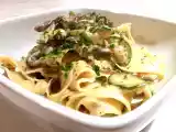 Ricetta Pappardelle con zucchine e funghi chiodini