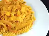 Ricetta Fusilli con finocchi e carote allo zafferano e paprika