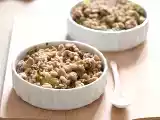Ricetta Crumble di broccolo romanesco con frutta secca e provolone