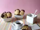 Ricetta Biscotti al burro glassati al cioccolato fondente e gianduia