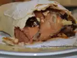 Ricetta Strudel di mele cotogne sciroppate con cioccolato uvette mandorle zenzero e cannella