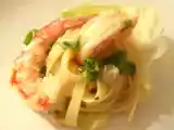 Ricetta Tagliatelle allo zafferano con gamberi al rosmarino