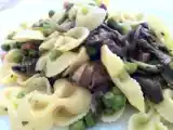 Ricetta Pasta con piselli, funghi e pancetta