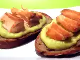 Ricetta La bruchetta tres chic: salsa di avocado e salmone al sale rosa-arancio