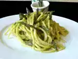 Ricetta Spaghetti alla chitarra al pesto di asparagi