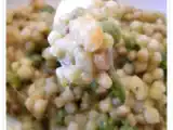 Ricetta Fregola agli asparagi, piselli e gamberetti, profumata al timo