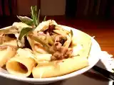 Ricetta Rigatoni con carciofi, funghi e salsiccia