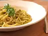 Ricetta Spaghetti con crema di piselli e basilico