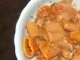 Ricetta Paccheri al ragù di calamari, sarde e finocchietto selvatico