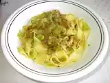 Ricetta Pappardelle con fave e straccetti di maiale