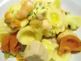 Ricetta Orecchiette con fiori di zucca, gamberi e tonno fresco