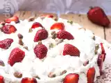 Ricetta Torta mousse al pistacchio e fragole