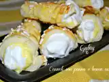 Ricetta Cannoli di pasta sfoglia con lemon curd e panna montata