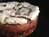 Ricetta Torta fondente al cioccolato e meringa alla nocciola