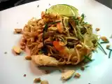 Ricetta Pad thai piatto thailandese a base di noodles di riso