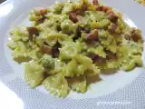 Ricetta Farfalle con crema di piselli e pancetta