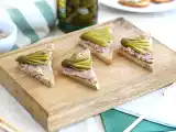 Ricetta Tartine con paté e cetriolini