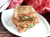 Ricetta Panino piastrato al salmone
