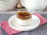 Ricetta Panna cotta alla vaniglia con salsa ai fichi