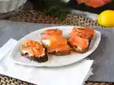 Ricetta Bruschette al salmone affumicato e formaggio fresco