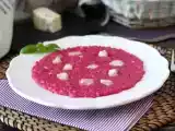 Ricetta Risotto alla barbabietola e gorgonzola: un’esplosione di colore e sapori intensi