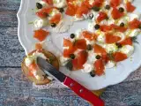 Ricetta Crema al formaggio con salmone affumicato, capperi e limone (aperitivo veloce)