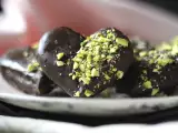 Ricetta Cuori di savoiardi al cioccolato e pistacchio: dolce facile e scenografico