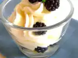 Ricetta Bicchierini di crema alla ricotta e more