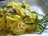 Ricetta Tagliolini al pesto di rosmarino