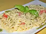 Ricetta Fusilli con crema di burrata, pomodorini e pesto genovese