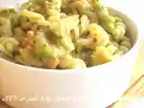 Ricetta Fusilli con zucchine, salmone e pistacchi