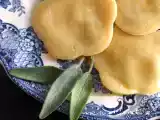 Ricetta Ravioli di mele ( fiorellini di mele)
