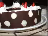 Ricetta Torta alla confettura di fragole e cioccolato bigusto con collare a pois