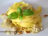 Ricetta Tagliatelle con carciofi al prosecco e pinoli tostati
