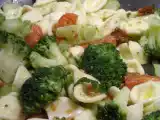 Ricetta Orecchiette con broccoli, pomodorini, pane fritto e taleggio
