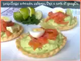 Ricetta Tartellette con crema di avocado, salmone, lime e uova di quaglia