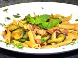 Ricetta Pennette con zucchine e pancetta affumicata