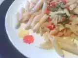Ricetta Penne all'insalata, pachino e surimi