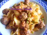 Ricetta Tagliatelle con polpettine e piselli