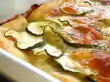 Ricetta Pizza con zucchine, emmental e pesto alla menta