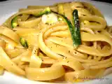 Ricetta Linguine con zucchine e scampi marinati all'arancia