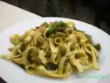 Ricetta Fettuccine con asparagi mandorle e pinoli tostati
