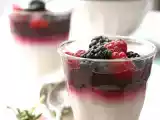 Ricetta Finta panna cotta allo yogurt con frutti di bosco